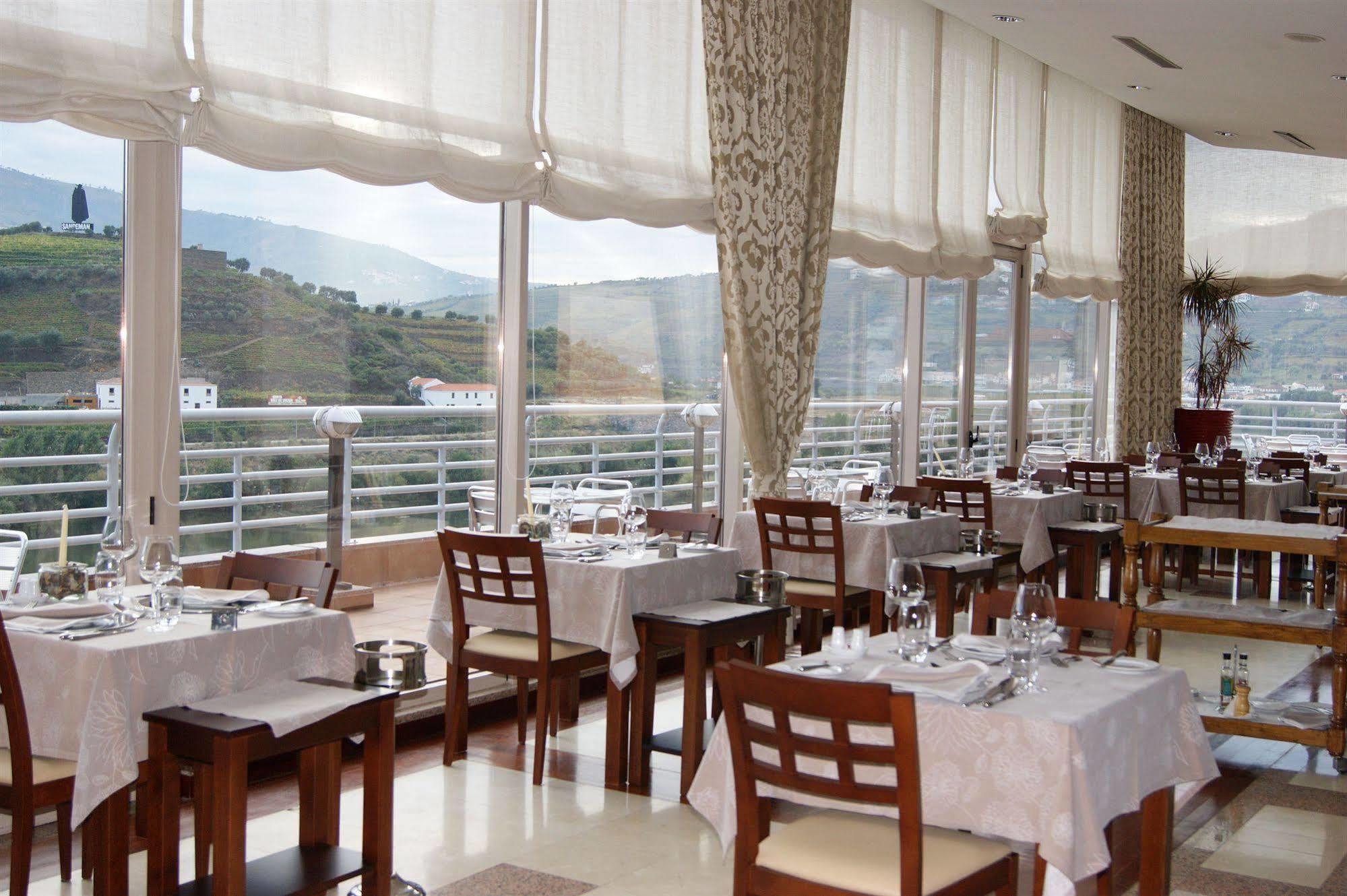 Hotel Regua Douro Peso da Régua Restoran fotoğraf